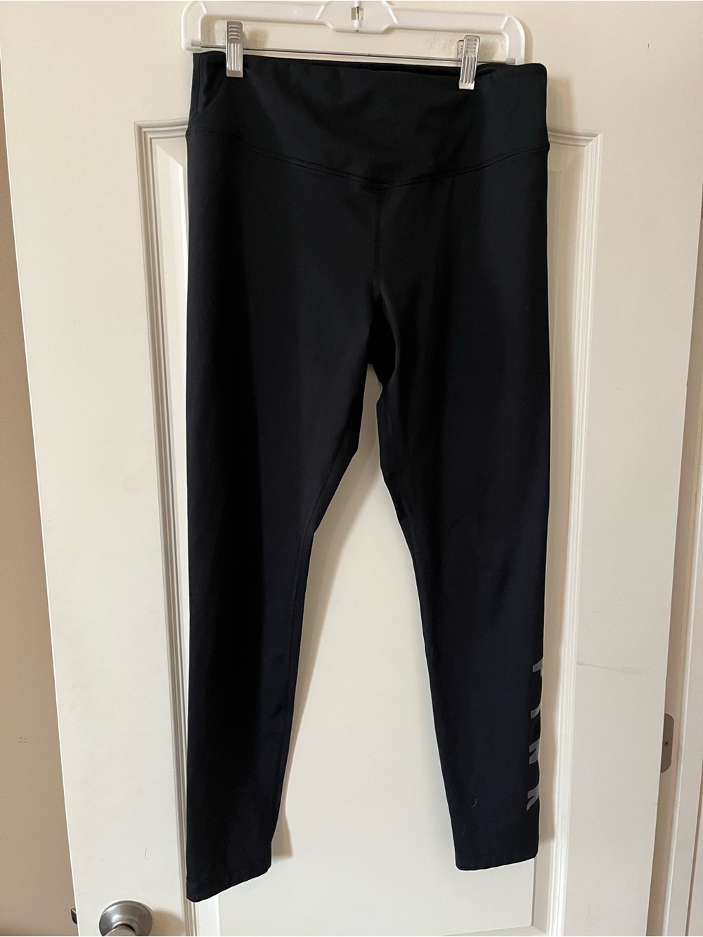 PINK Black Performance Leggings- Stretch Active Bottoms Women’s Size Large